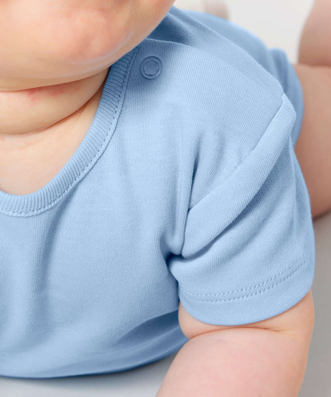 Baby bodysuit lifestyle 5